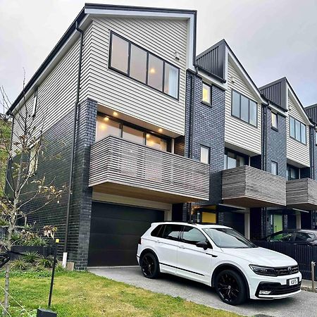 Whitby Townhouse Villa Porirua Exterior photo