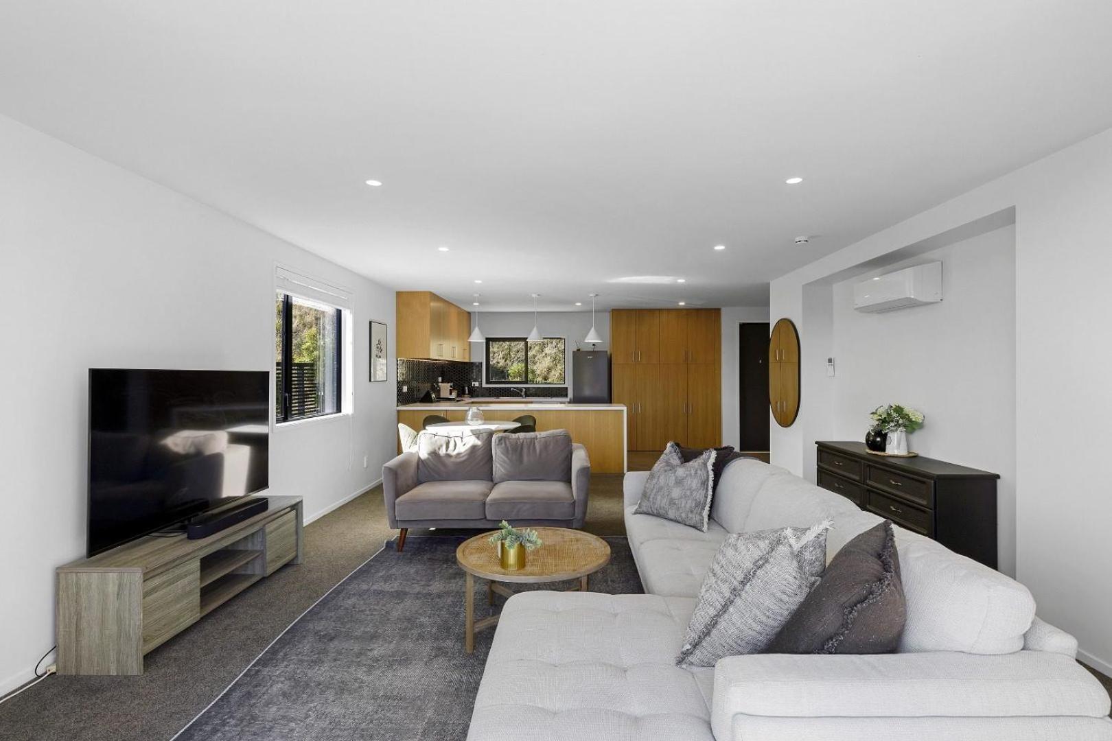 Whitby Townhouse Villa Porirua Exterior photo